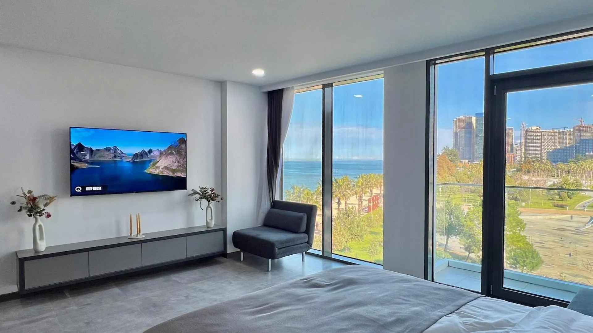 Premium Apartment On The Seacoast, Batumi View